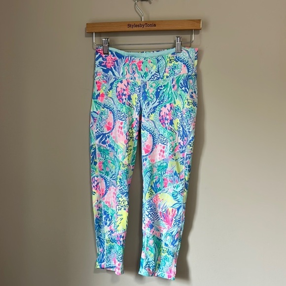 LILLY PULITZER The Weekender Crop Mermaid Cove Legging Blue Pink Green Sz S - Picture 3 of 15